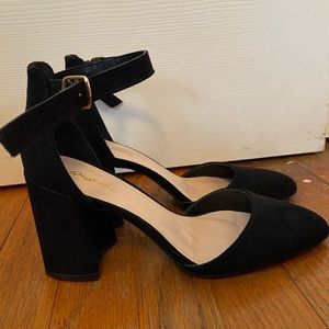 Pointed Toe Suede Ankle Strap Block Heel